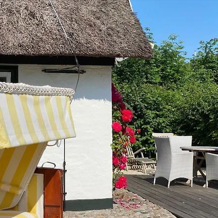 Holiday home Haus Wattwurm Midlum (Schleswig-Holstein)